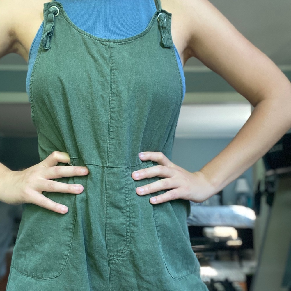 Universal Threads Army Green Jumper